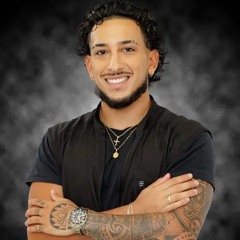 Jon H, barber at Limitless