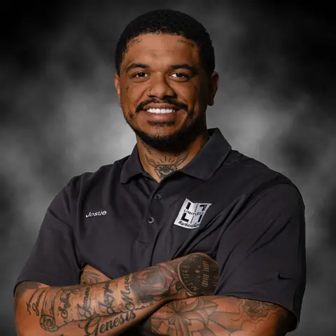 Josue Baez, barber at Limitless